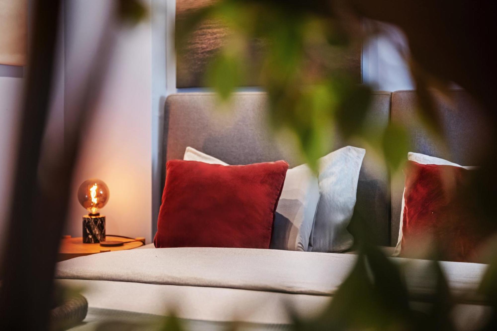 Edler Wohnraum Modernes Vorstadtstudio Mit Emma-Bett, Garten & Kaffeevollautomat Zwickau Exterior foto